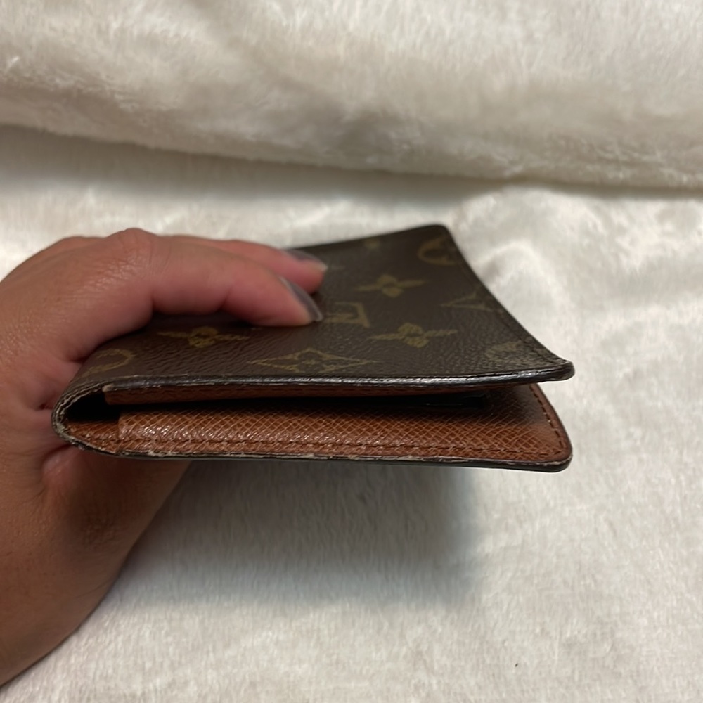 Authentic Louis Vuitton pre loved card holder - Picture 3 of 6